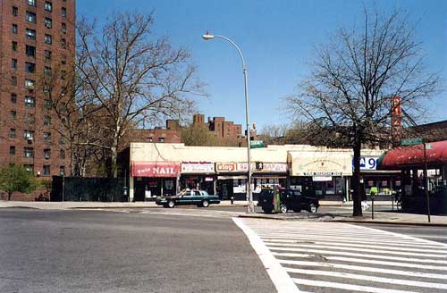 Looking across Unionport to Starling Ave from Mcgraw Ave